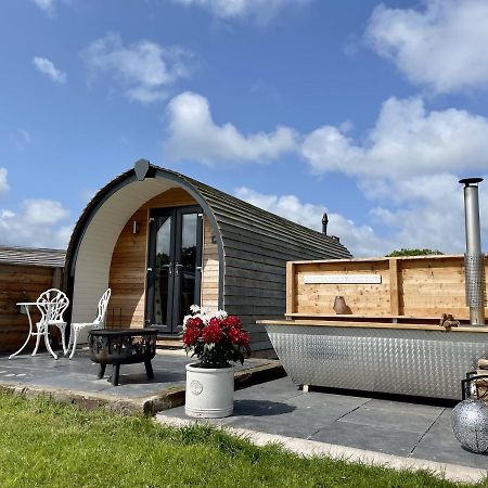 Abbey Farm Luxury Glamping Hotel Rhuddlan Kültér fotó