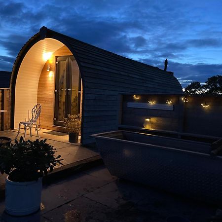 Abbey Farm Luxury Glamping Hotel Rhuddlan Kültér fotó