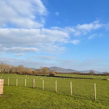 Abbey Farm Luxury Glamping Hotel Rhuddlan Kültér fotó