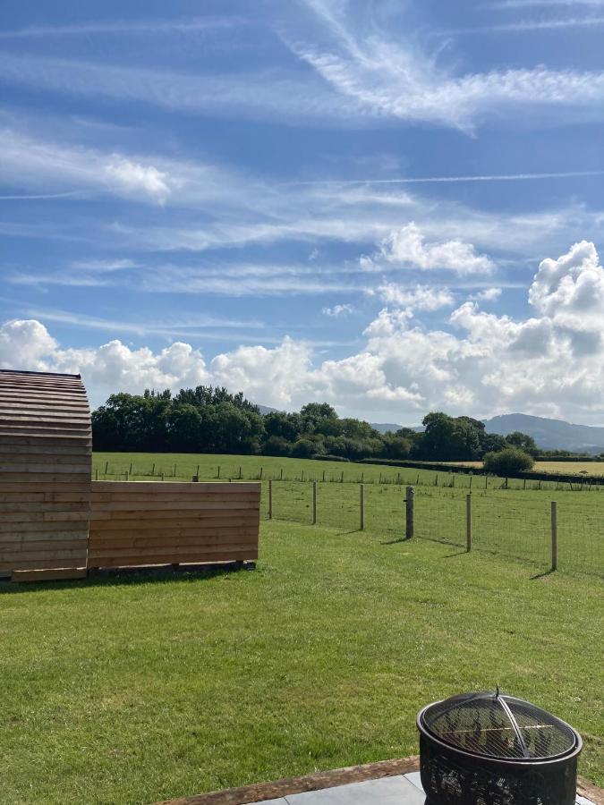 Abbey Farm Luxury Glamping Hotel Rhuddlan Kültér fotó