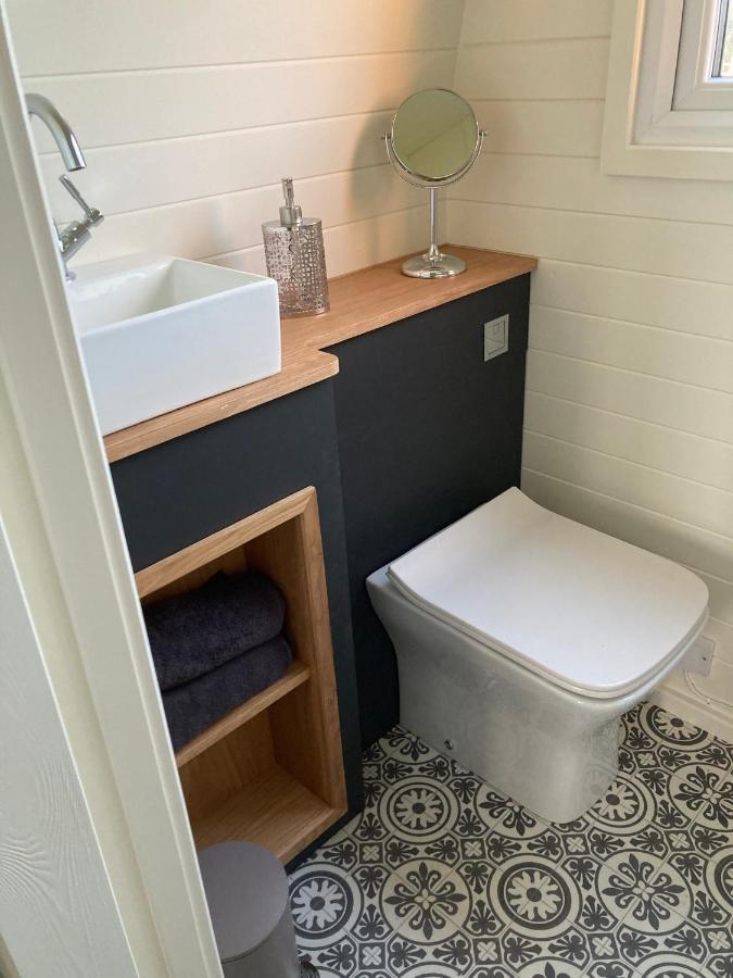 Abbey Farm Luxury Glamping Hotel Rhuddlan Kültér fotó