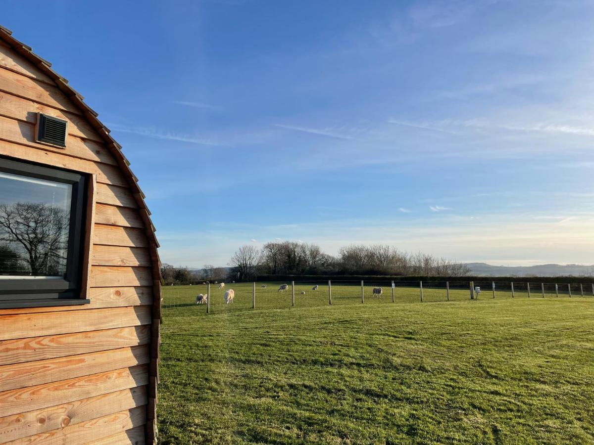 Abbey Farm Luxury Glamping Hotel Rhuddlan Kültér fotó