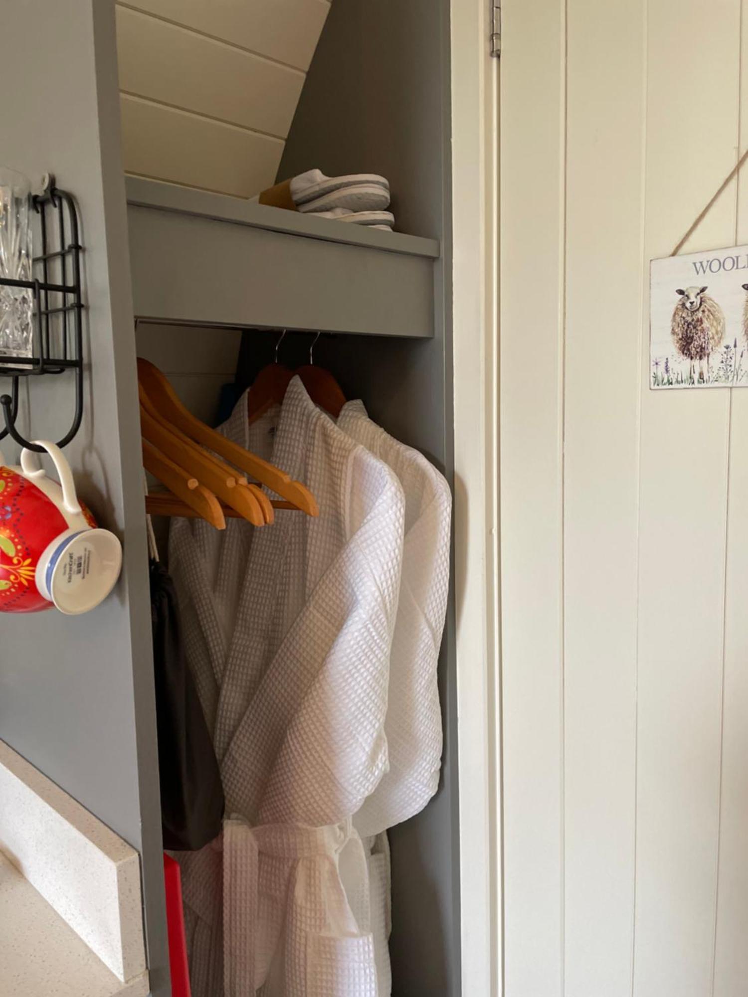 Abbey Farm Luxury Glamping Hotel Rhuddlan Szoba fotó